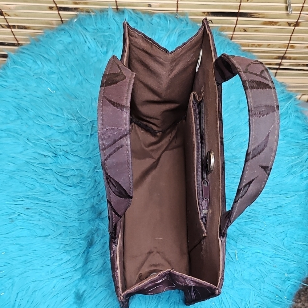 Chic Black Leaf Pattern Tote Bag - image 4